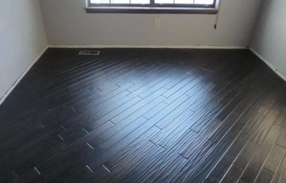 Professionelle Fußbodenreparatur in Barcelona