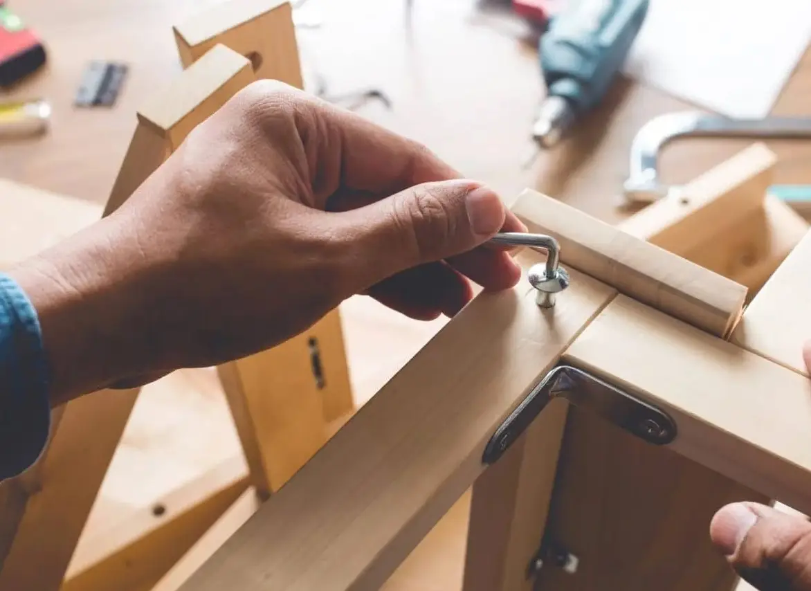 Avoiding errors during furniture setup in Barcelona