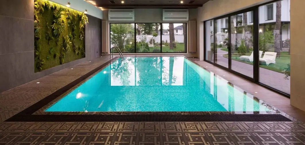 Einzigartige Poolanlage in Barcelona