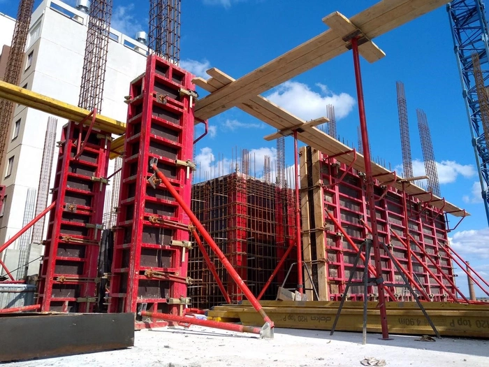 modern-residential-concrete-beams-barcelona 